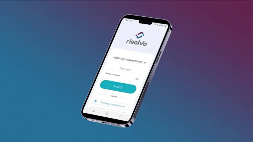 Risolvo App sulla schermata di uno smartphone